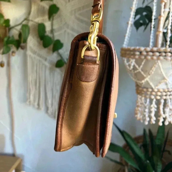 Vintage 1970s NYC Coach Convertible Clutch 397-5137 - British Tan Leather - Picture 5 of 17